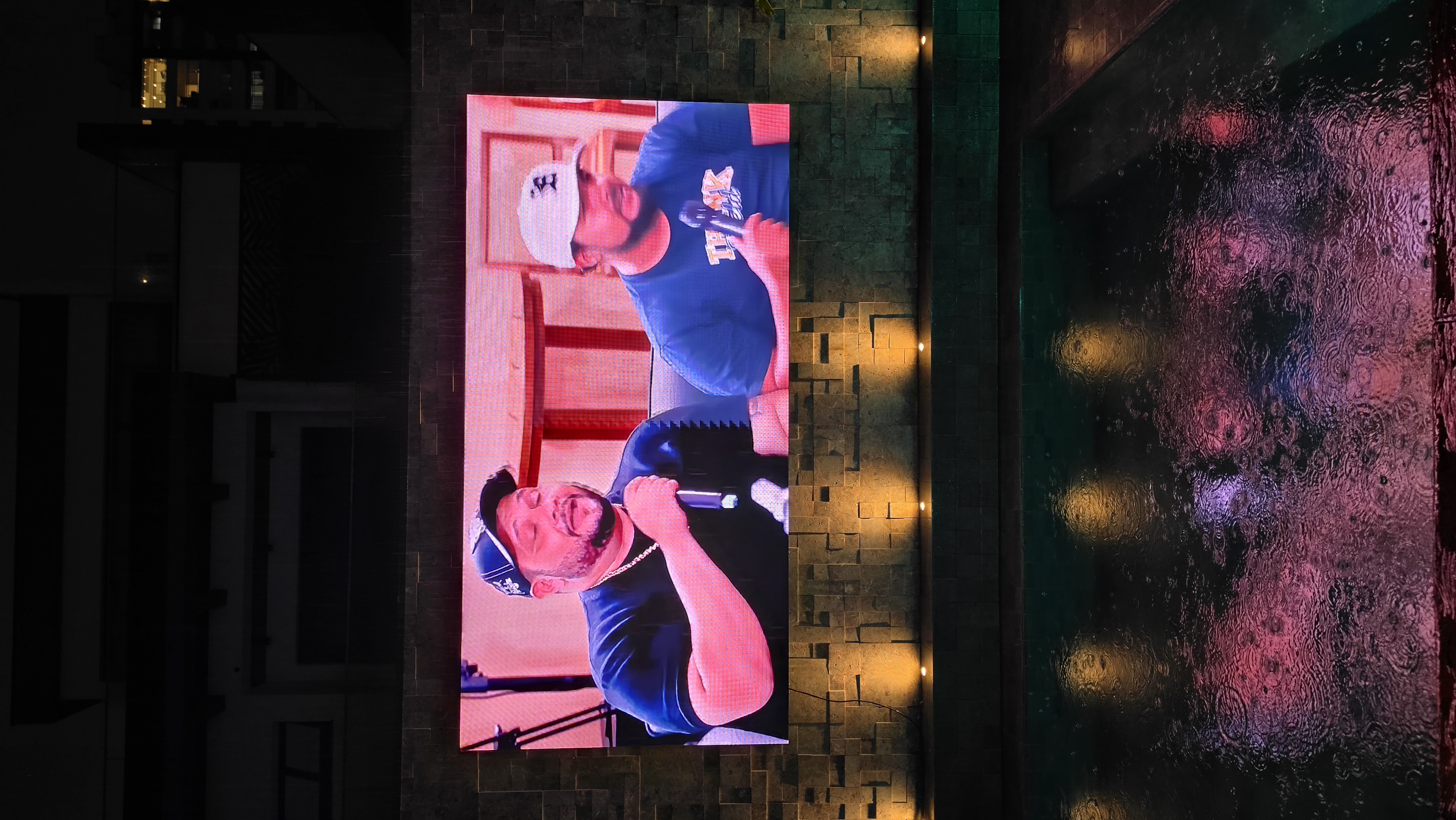 Painel de LED Davys aplicado em ambiente de varejo no Rio de Janeiro
